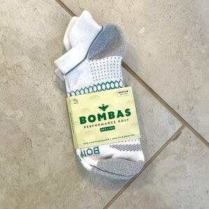 Bombas performance golf socks. Size medium. New.